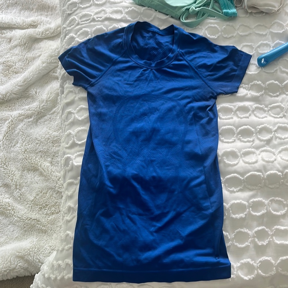 lululemon royal blue swiftly shirt size 2